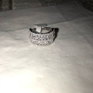 Pandora ring